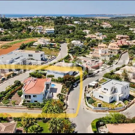 Vakantiehuis Mountain View With Private Pool Alvor